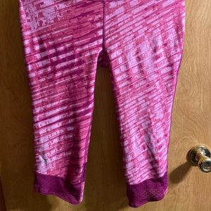 Under armour women’s cropped capris